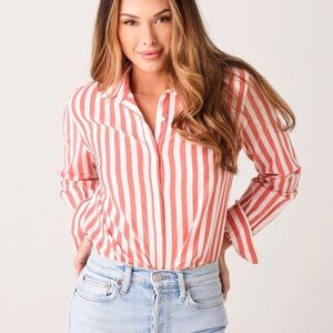 TROVATA
Grace Classic Shirt (T1)